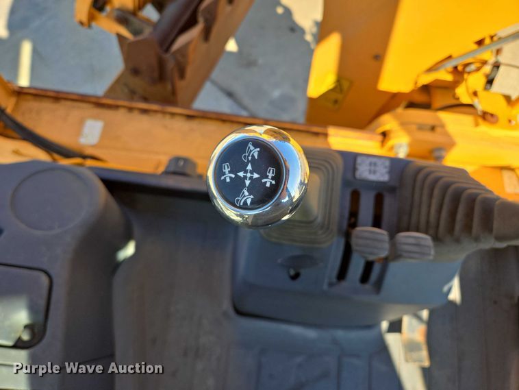 image for item DY1198 2008 JCB 2CX backhoe