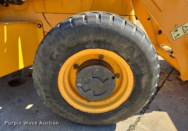 image for item DY1198 2008 JCB 2CX backhoe