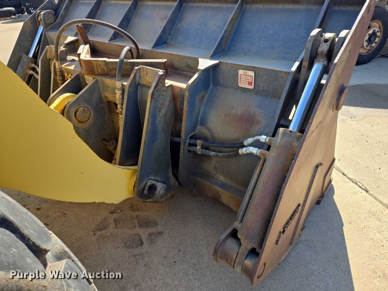 image for item DY1199 2005 New Holland LW230.B wheel loader