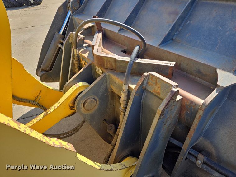 image for item DY1199 2005 New Holland LW230.B wheel loader