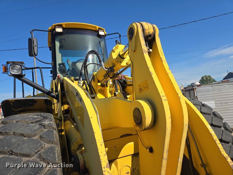 image for item DY1199 2005 New Holland LW230.B wheel loader