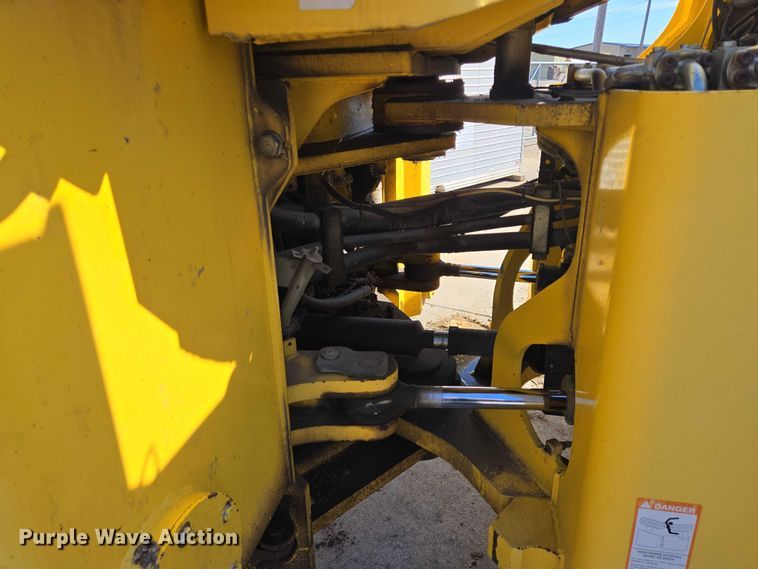 image for item DY1199 2005 New Holland LW230.B wheel loader