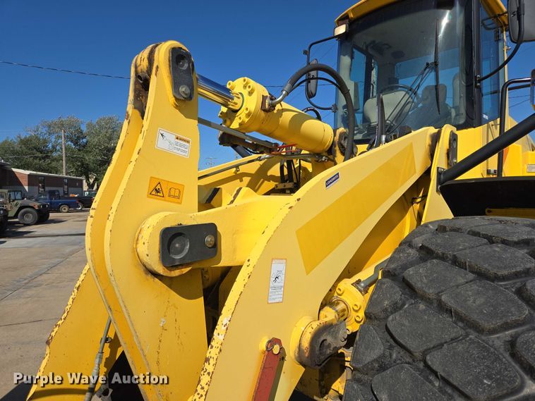image for item DY1199 2005 New Holland LW230.B wheel loader