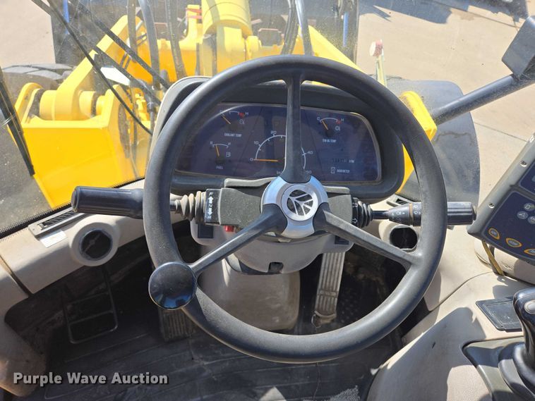 image for item DY1199 2005 New Holland LW230.B wheel loader