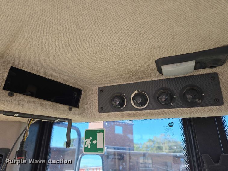 image for item DY1199 2005 New Holland LW230.B wheel loader