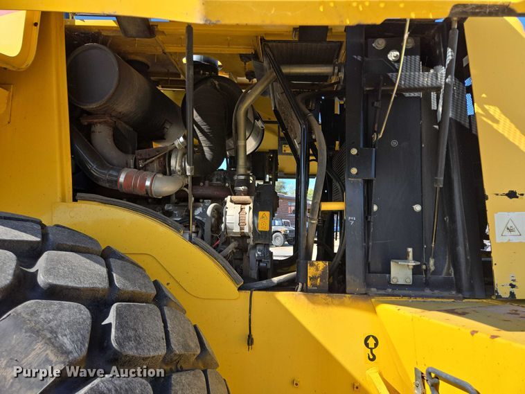 image for item DY1199 2005 New Holland LW230.B wheel loader