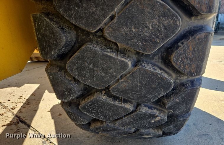 image for item DY1199 2005 New Holland LW230.B wheel loader