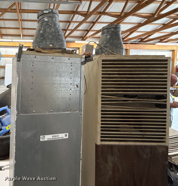 image for item DY8121 (2) heaters