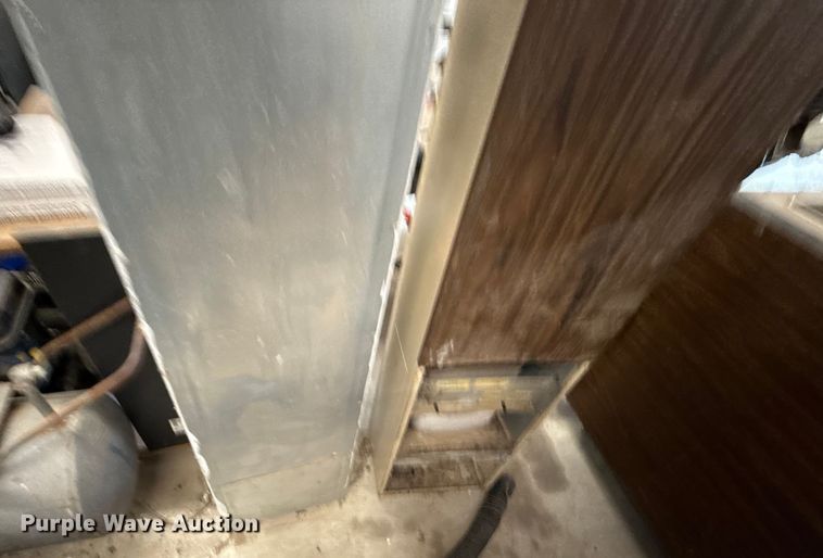 image for item DY8121 (2) heaters