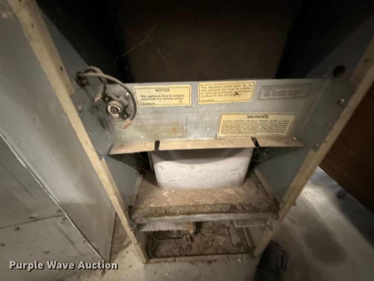 image for item DY8121 (2) heaters