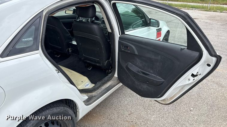 image for item DY8123 2013 Chevrolet Caprice Police 