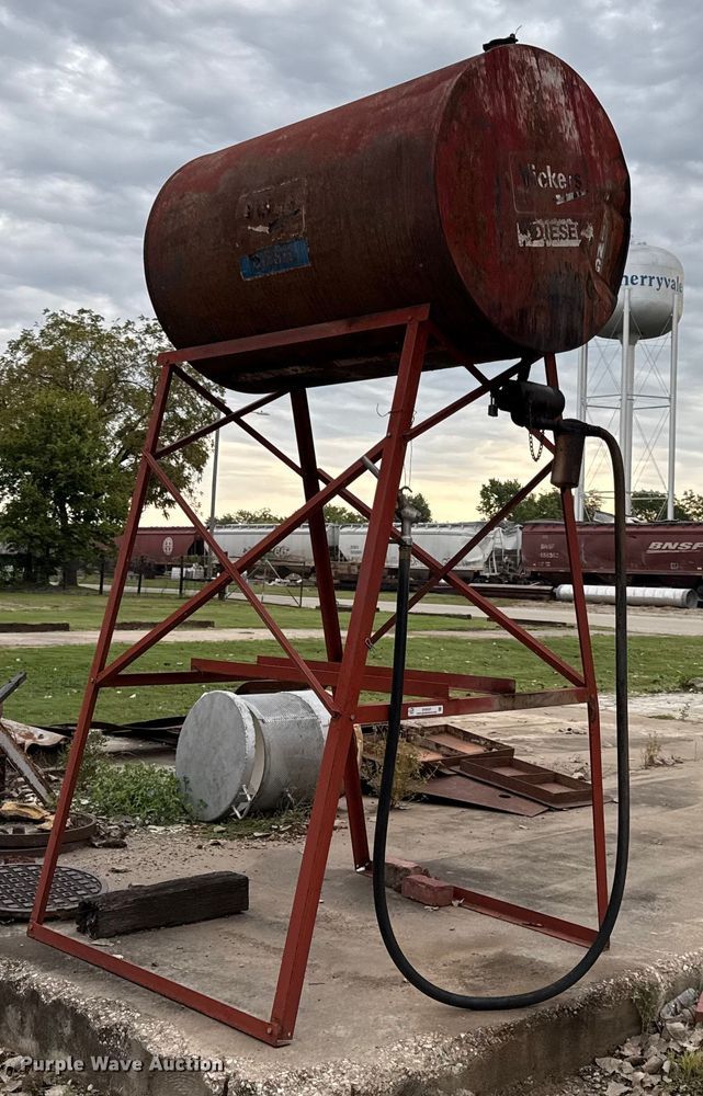 image for item DY8127 Fuel tank