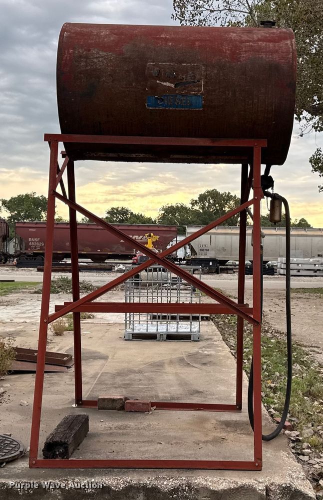 image for item DY8127 Fuel tank