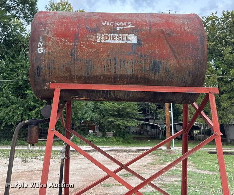 image for item DY8127 Fuel tank