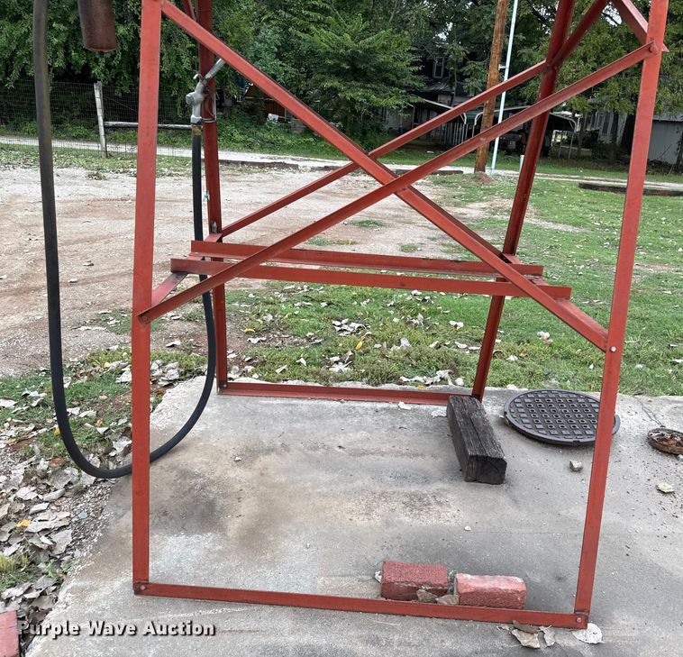 image for item DY8127 Fuel tank