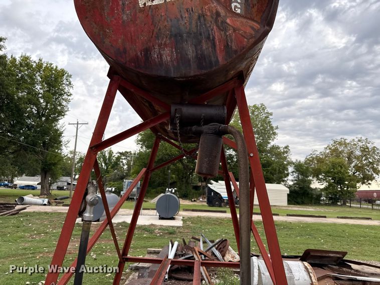 image for item DY8127 Fuel tank