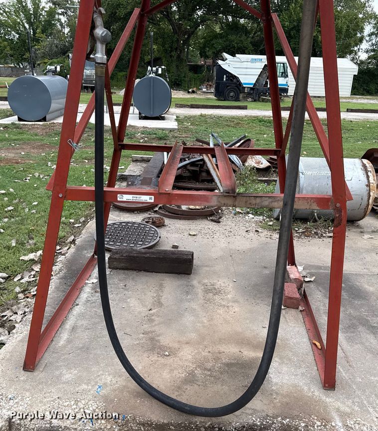 image for item DY8127 Fuel tank