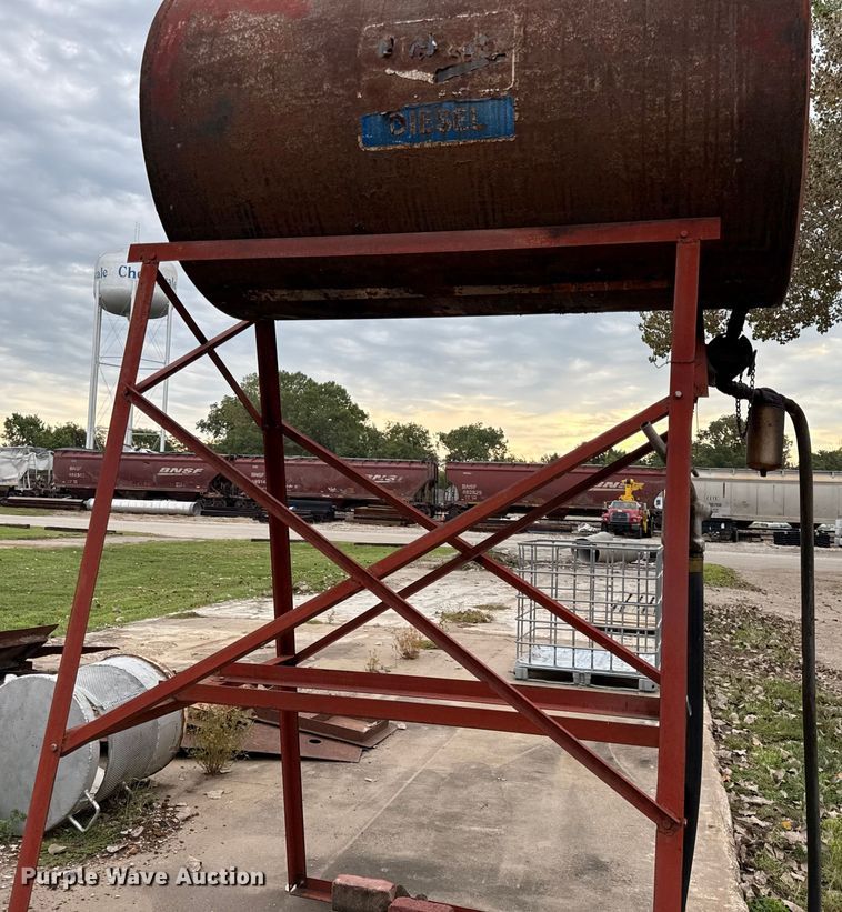 image for item DY8127 Fuel tank