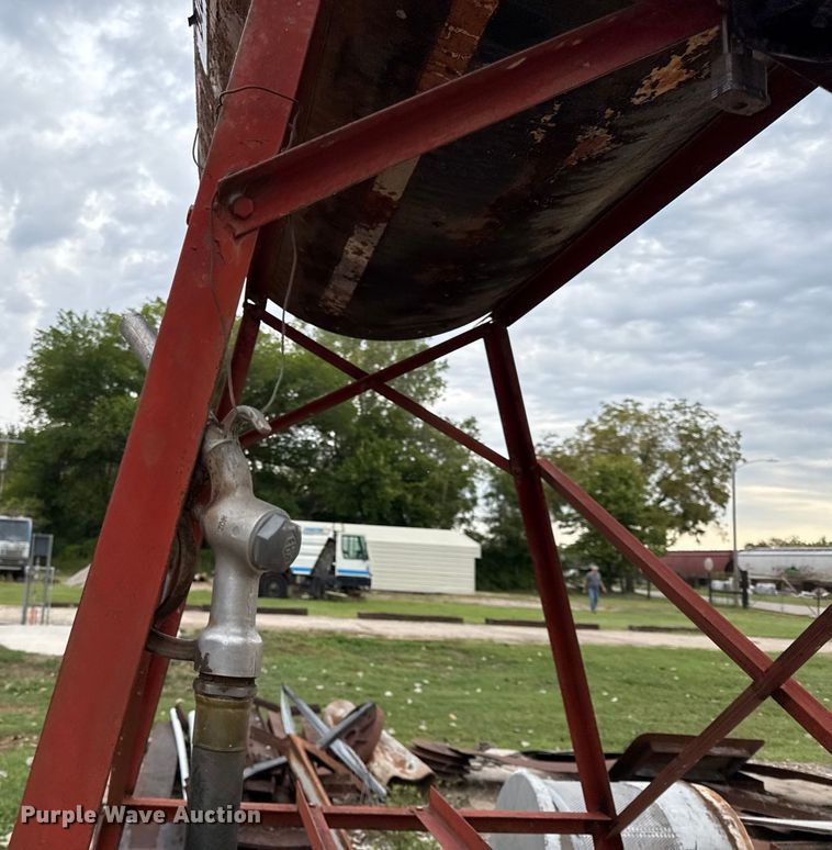 image for item DY8127 Fuel tank