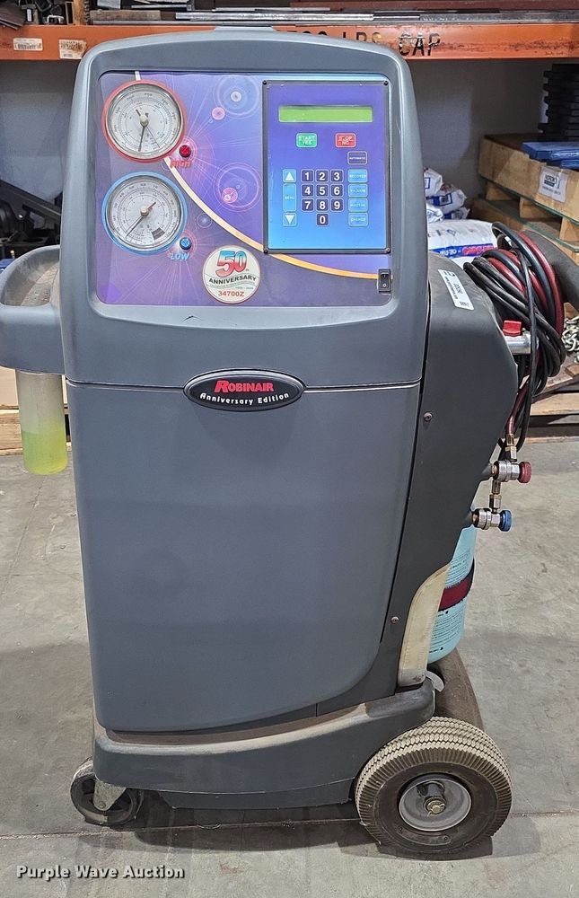 image for item DZ6290 2006 Robinair 34700Z  reclaimer