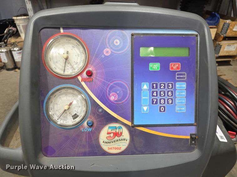 image for item DZ6290 2006 Robinair 34700Z  reclaimer