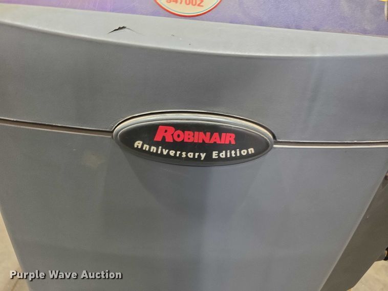 image for item DZ6290 2006 Robinair 34700Z  reclaimer