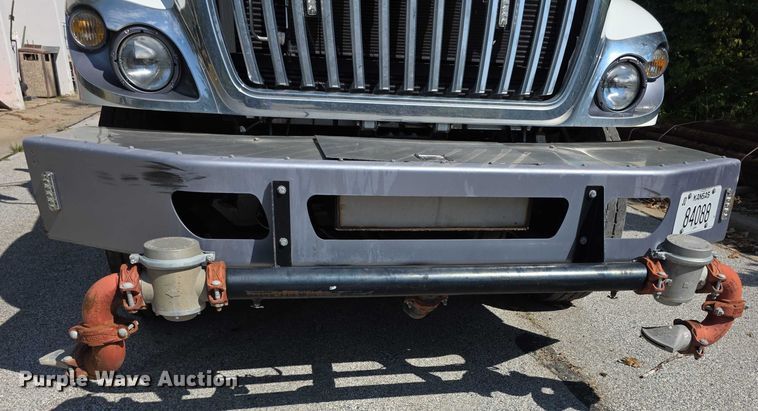 image for item DZ6294 2014 International  7300 tank truck