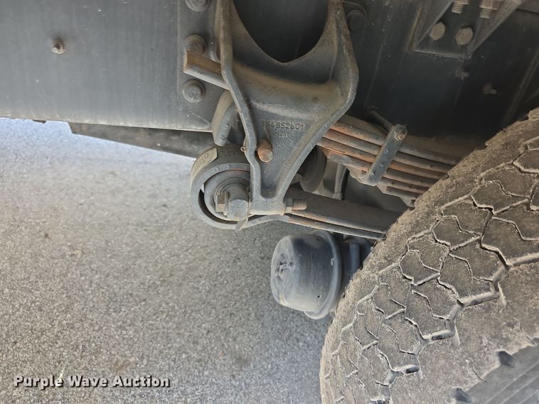 image for item DZ6294 2014 International  7300 tank truck