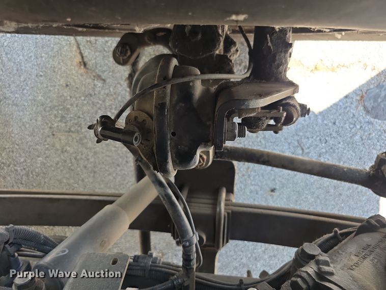 image for item DZ6294 2014 International  7300 tank truck