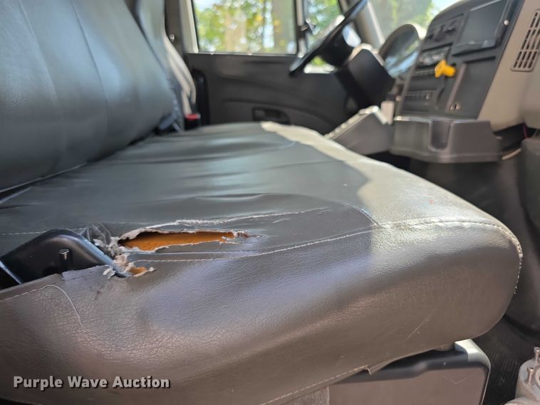 image for item DZ6294 2014 International  7300 tank truck