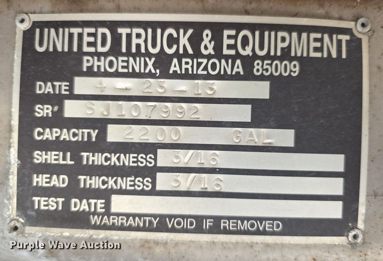 image for item DZ6294 2014 International  7300 tank truck