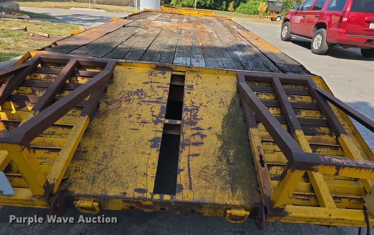 image for item DZ6295 1982 JFW W3 equipment trailer