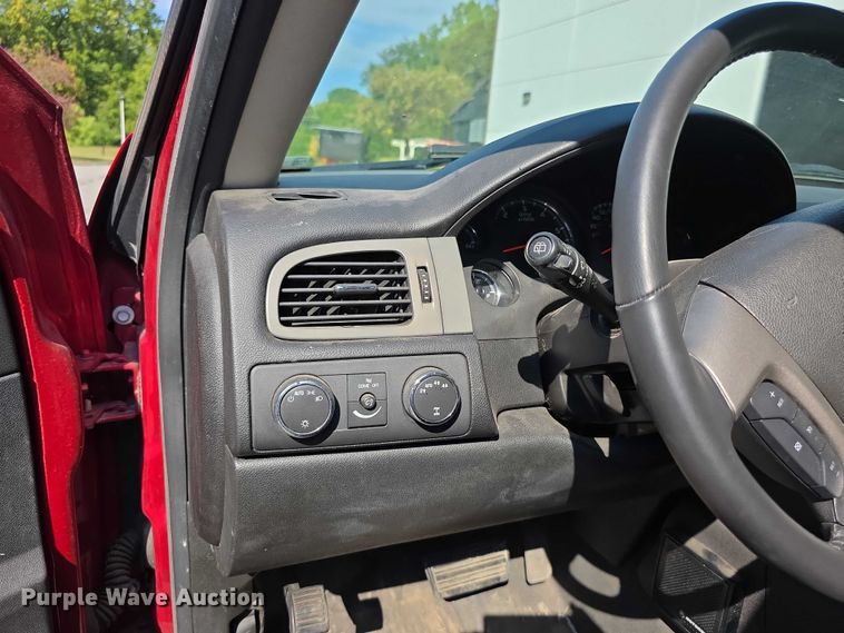 image for item DZ6296 2013 Chevrolet Tahoe SUV