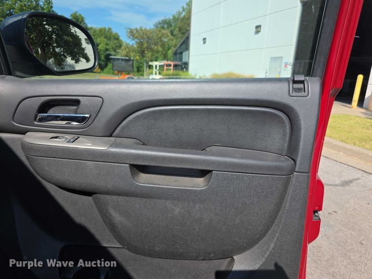 image for item DZ6296 2013 Chevrolet Tahoe SUV