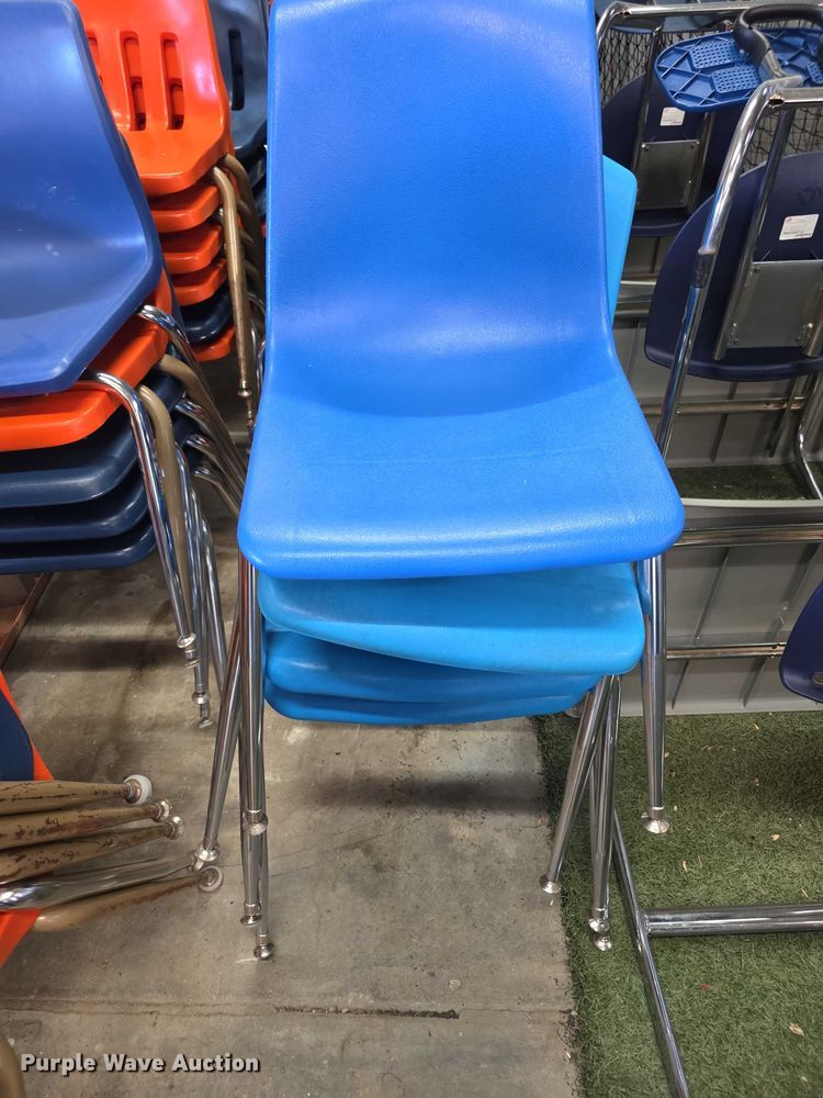 image for item DZ6336 Student chairs 