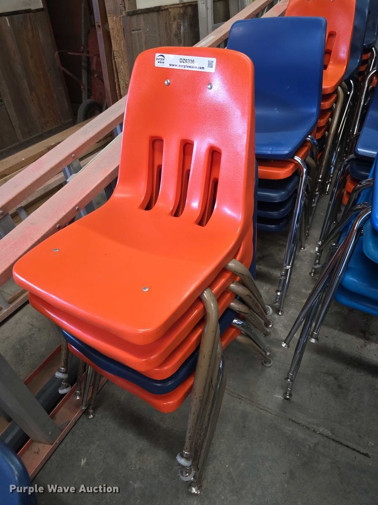 image for item DZ6336 Student chairs 