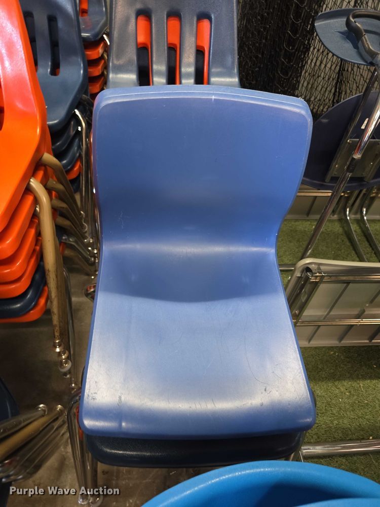 image for item DZ6336 Student chairs 