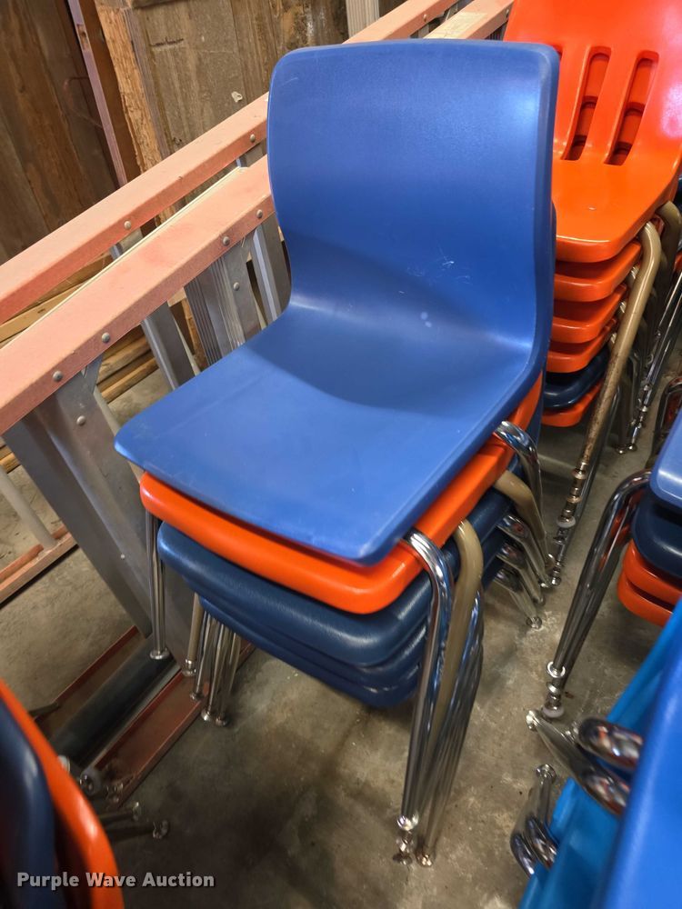 image for item DZ6336 Student chairs 