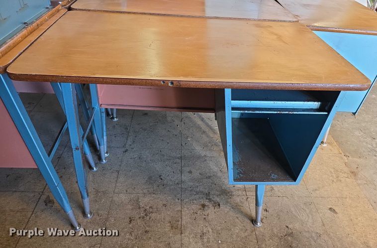 image for item DZ6340 Student desks 