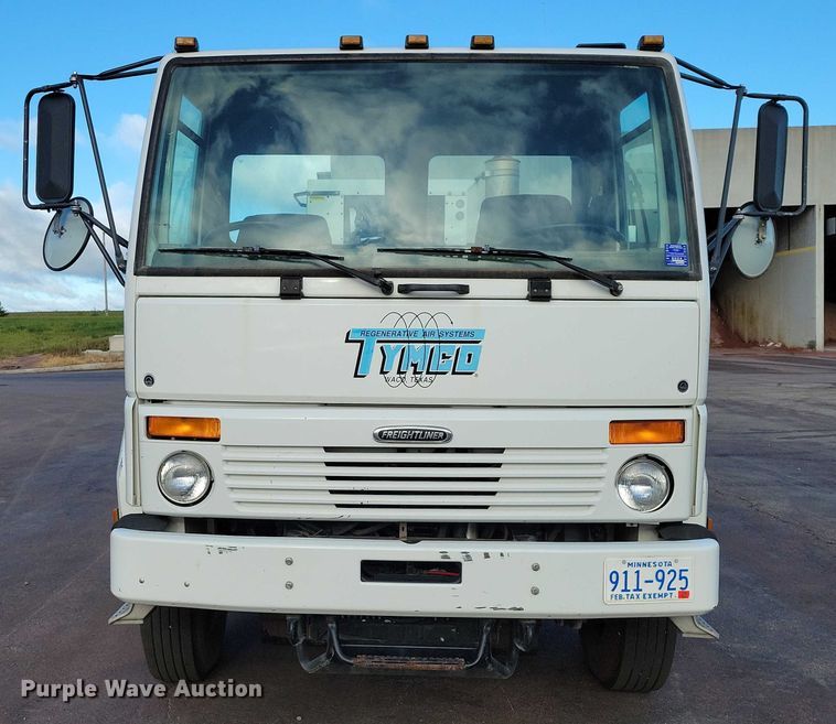 image for item DZ6494 2002 Freightliner FC70 street sweeper truck