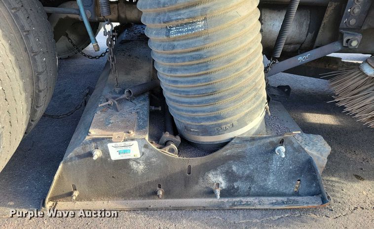 image for item DZ6494 2002 Freightliner FC70 street sweeper truck