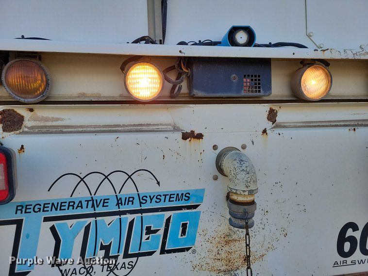 image for item DZ6494 2002 Freightliner FC70 street sweeper truck