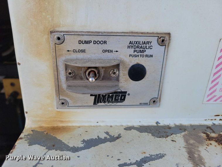 image for item DZ6494 2002 Freightliner FC70 street sweeper truck