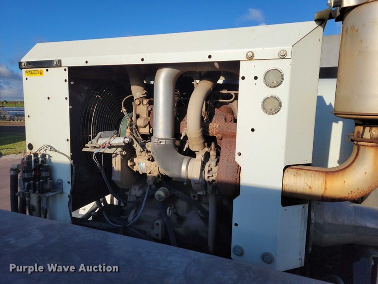 image for item DZ6494 2002 Freightliner FC70 street sweeper truck