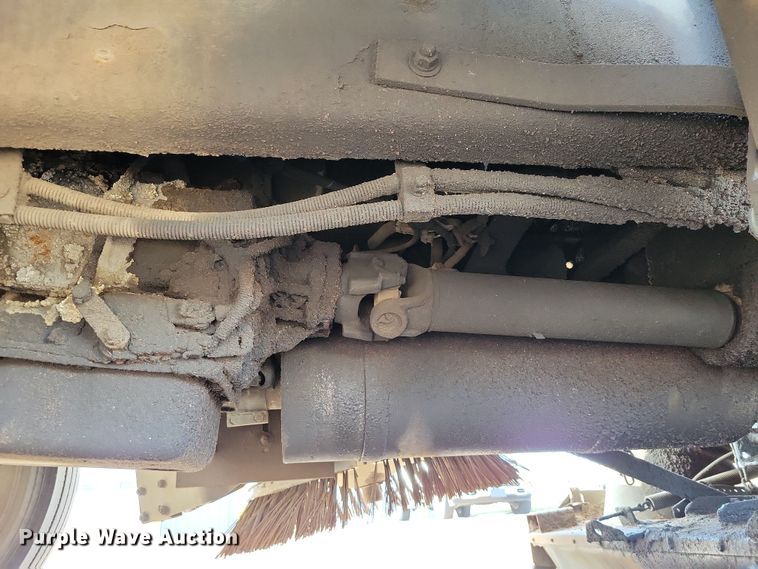 image for item DZ6494 2002 Freightliner FC70 street sweeper truck