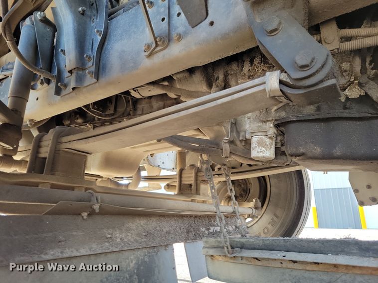 image for item DZ6494 2002 Freightliner FC70 street sweeper truck