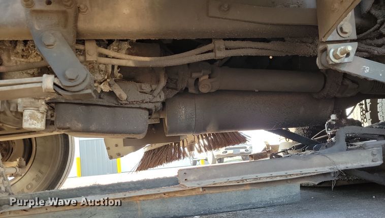 image for item DZ6494 2002 Freightliner FC70 street sweeper truck