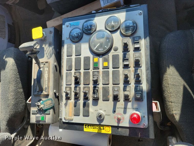 image for item DZ6494 2002 Freightliner FC70 street sweeper truck