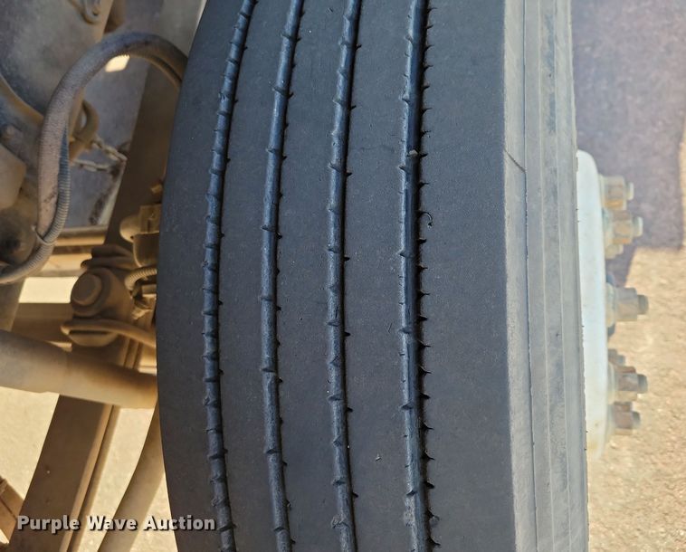 image for item DZ6494 2002 Freightliner FC70 street sweeper truck