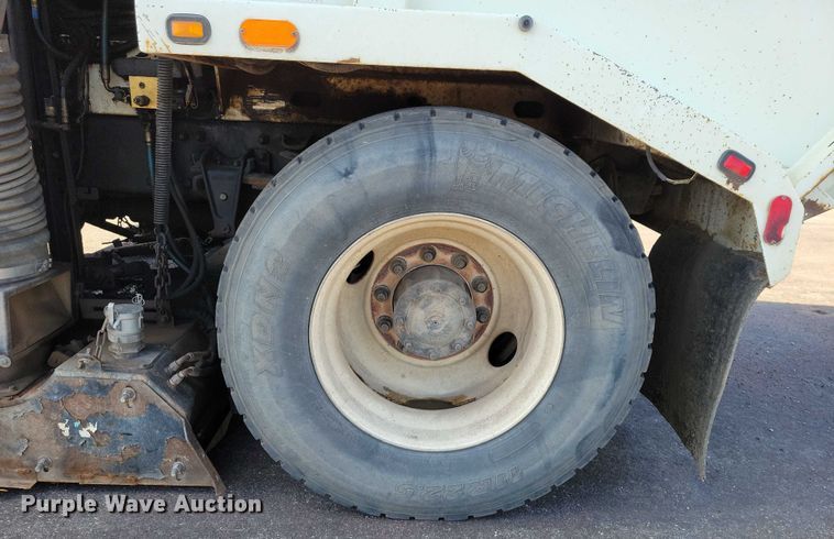 image for item DZ6494 2002 Freightliner FC70 street sweeper truck